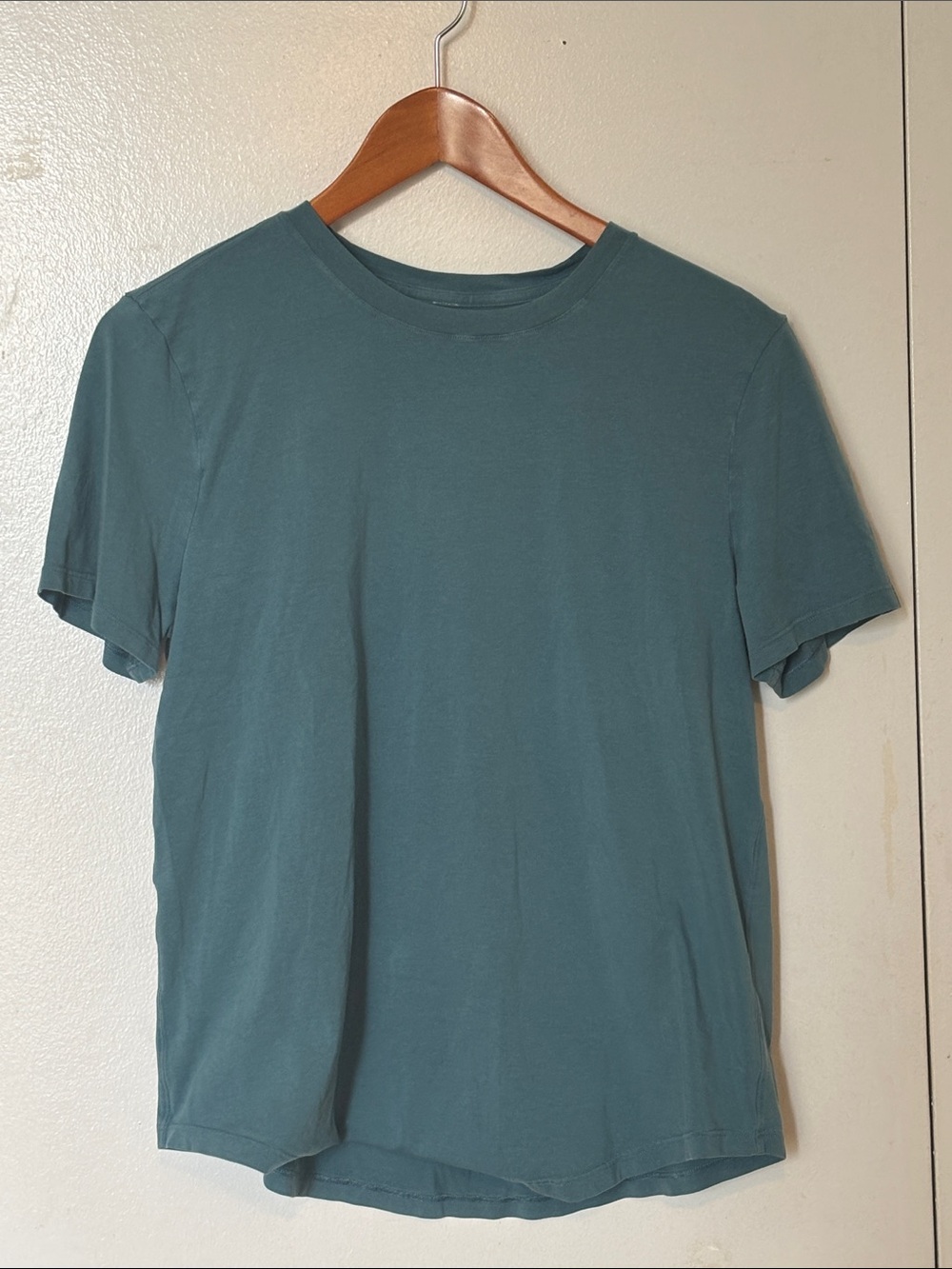 Lululemon tee